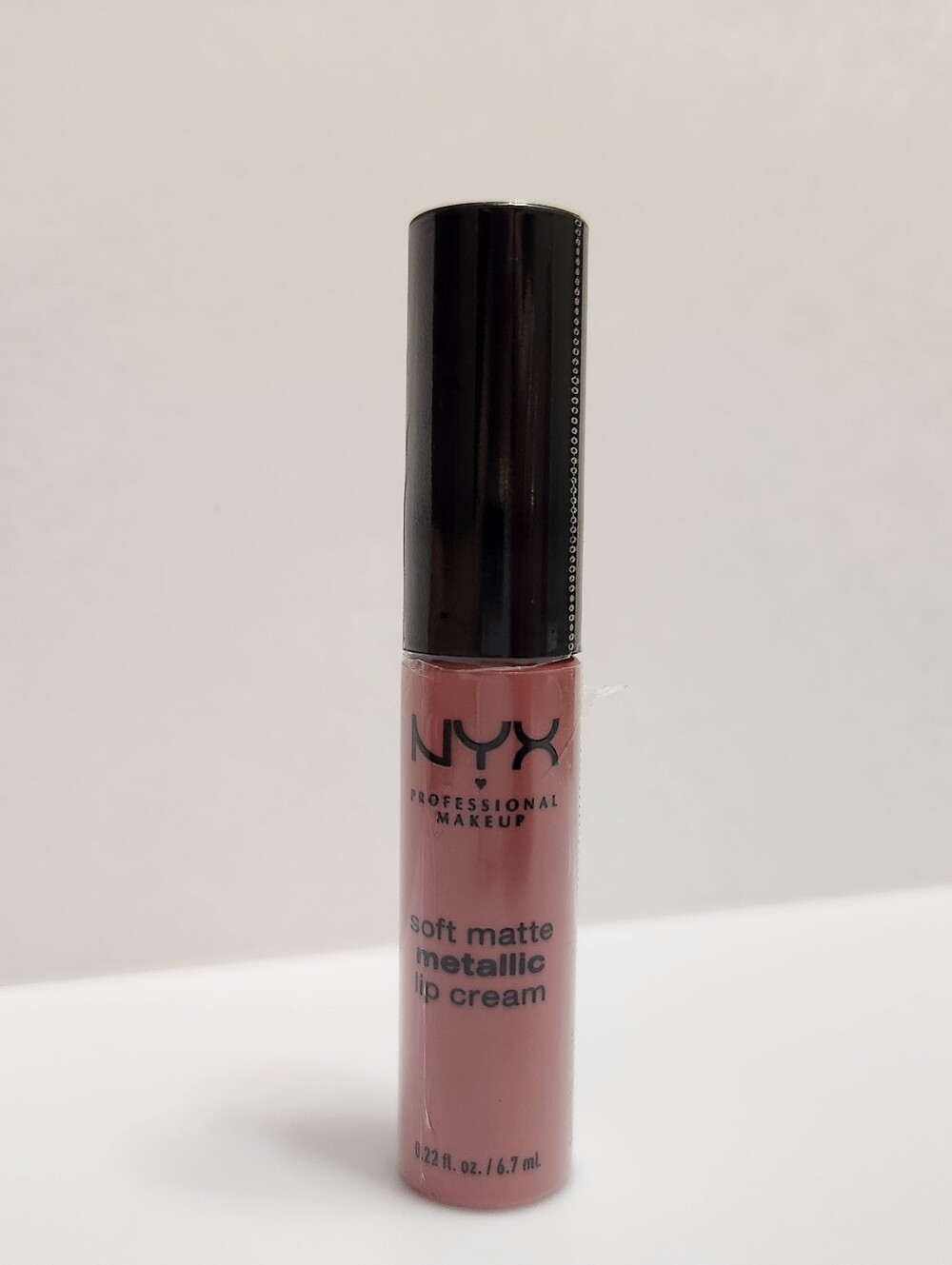 #Milan NYX Professional Makeup Soft Matte Metallic Lip Cream